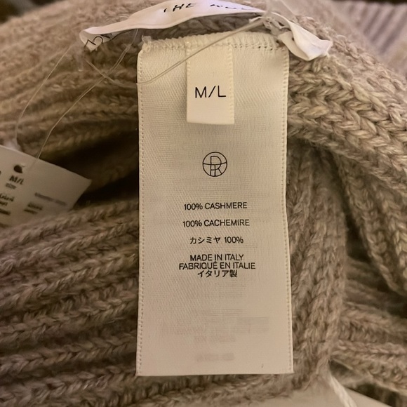 The Row Romie Top Beige Chunky Knit Shrug Poncho NWT - Picture 13 of 13